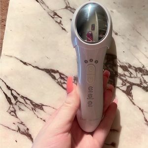 demalactives toning device! 💛💕